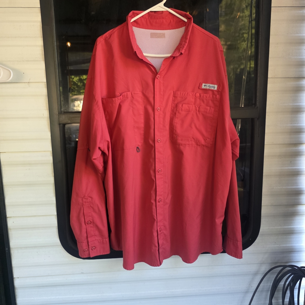 Columbia Vibrant Red Long Sleeve Shirt